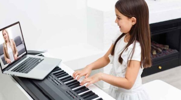 Learning-Music-at-Home-The-Appeal-of-In-Home-Piano-Lessons