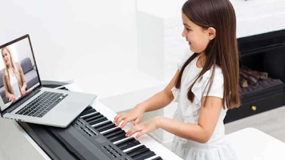 Learning-Music-at-Home-The-Appeal-of-In-Home-Piano-Lessons