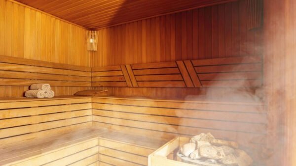 5 Ways Sauna Use Improves Circulation and Wellness
