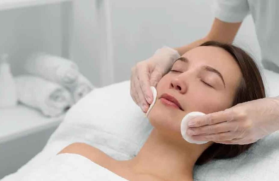 Advanced-Skin-Care-Treatments-and-the-Role-of-Technology-in-Skin-Health