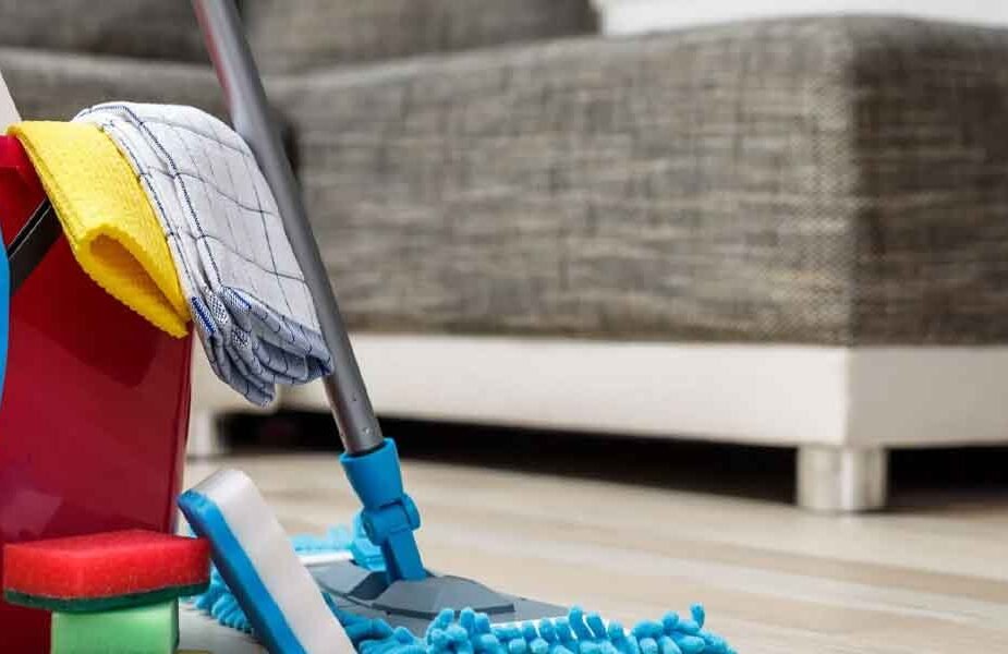 How-do-Cleaning-Services-Maintain-Cleanliness-in-Busy-Households