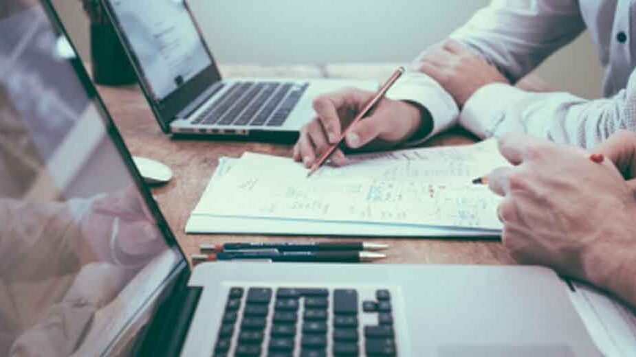 The-Modern-Guide-to-Financial-Planning-for-Young-Professionals