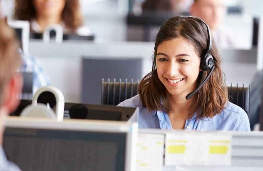 Simplify-Communication-Barriers-with-Bilingual-Call-Center-Expertise