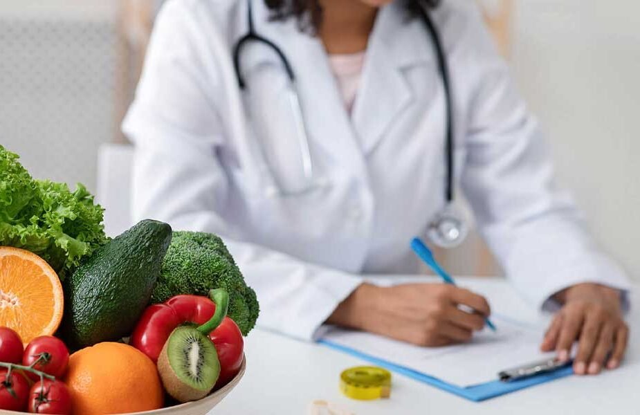The Role of Nutrition in Enhancing Recovery After Cosmetic Surgery
