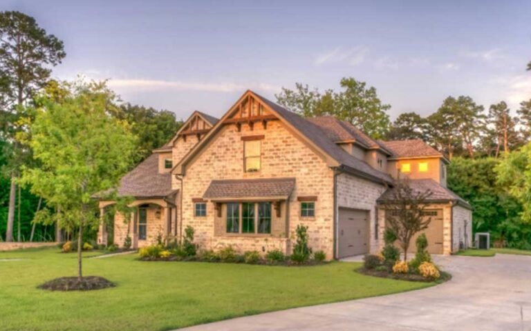 What-Most-Homeowners-Miss-When-Planning-Their-Outdoor-Space