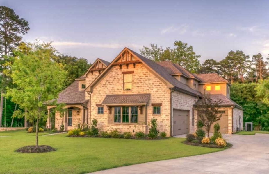 What-Most-Homeowners-Miss-When-Planning-Their-Outdoor-Space