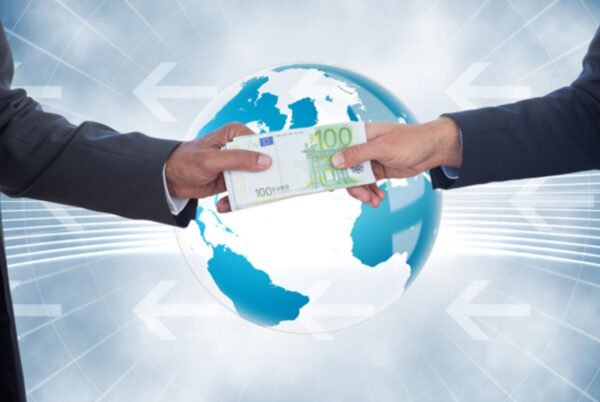 4 Differences Between Popular Cross-Border Payment Services
