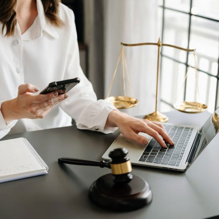 5 Signs Your Employer May Be Violating Employment Law