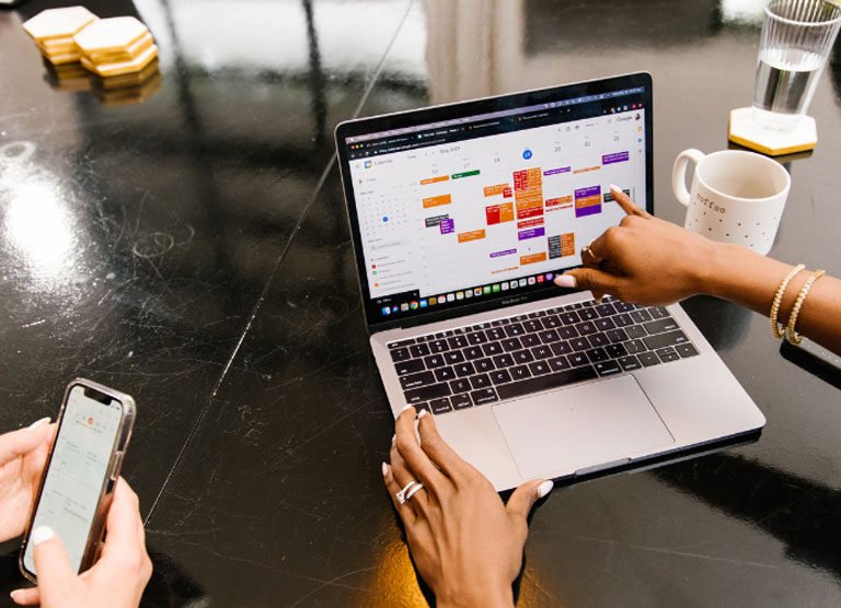 A Look At How Small Businesses Can Build a Brand Through Organic Social Content