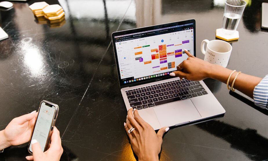 A Look At How Small Businesses Can Build a Brand Through Organic Social Content