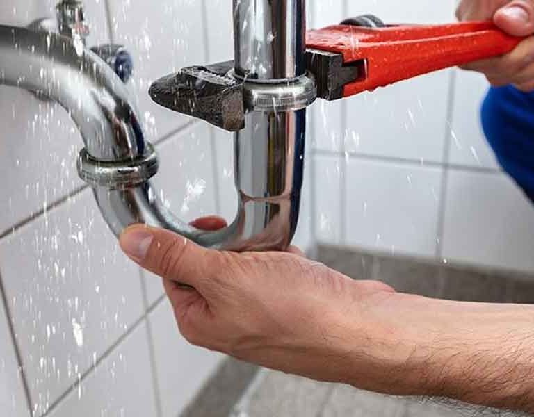 How Booking a Local Plumber Can Quickly Solve Your Plumbing Emergencies