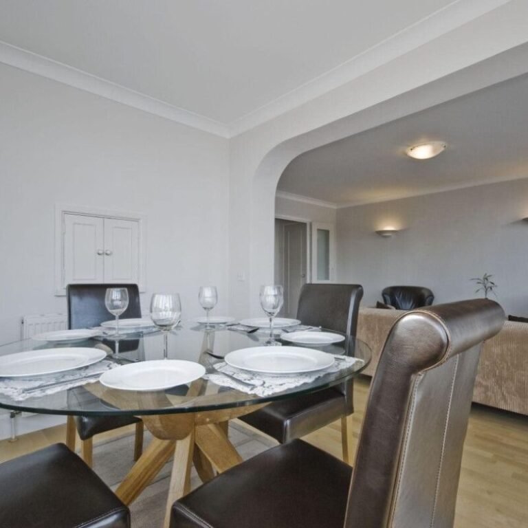 why-tempered-glass-top-for-dining-table-is-a-smart-1