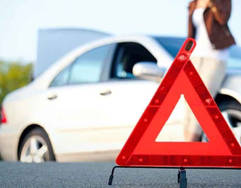 5 Critical Safety Steps to Take When Your Car Breaks Down on the Highway