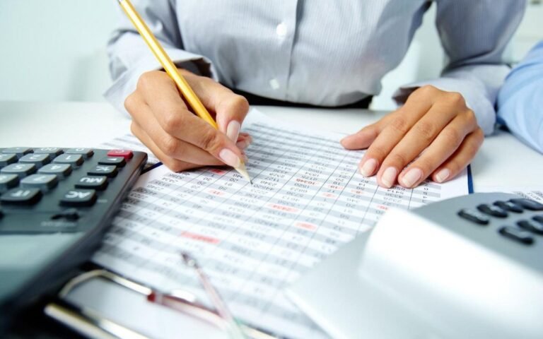 8-things-to-know-before-starting-an-accounting-car-1
