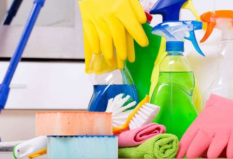 Best Questions to Ask a House Cleaning Crew in Omaha Before Hiring