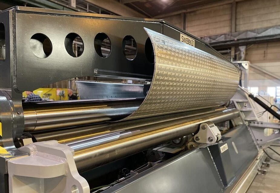 efficient-metal-shops-and-slow-ones-are-often-sepa-1