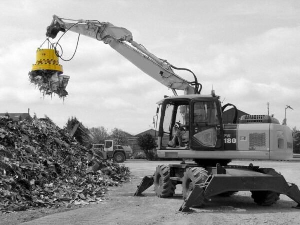 industrial-lifting-magnets-are-being-used-differen-1